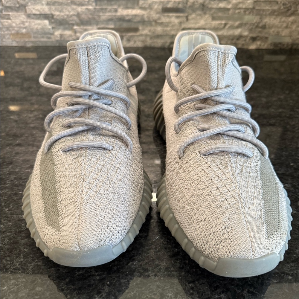 Adidas Yeezy 350 Grey